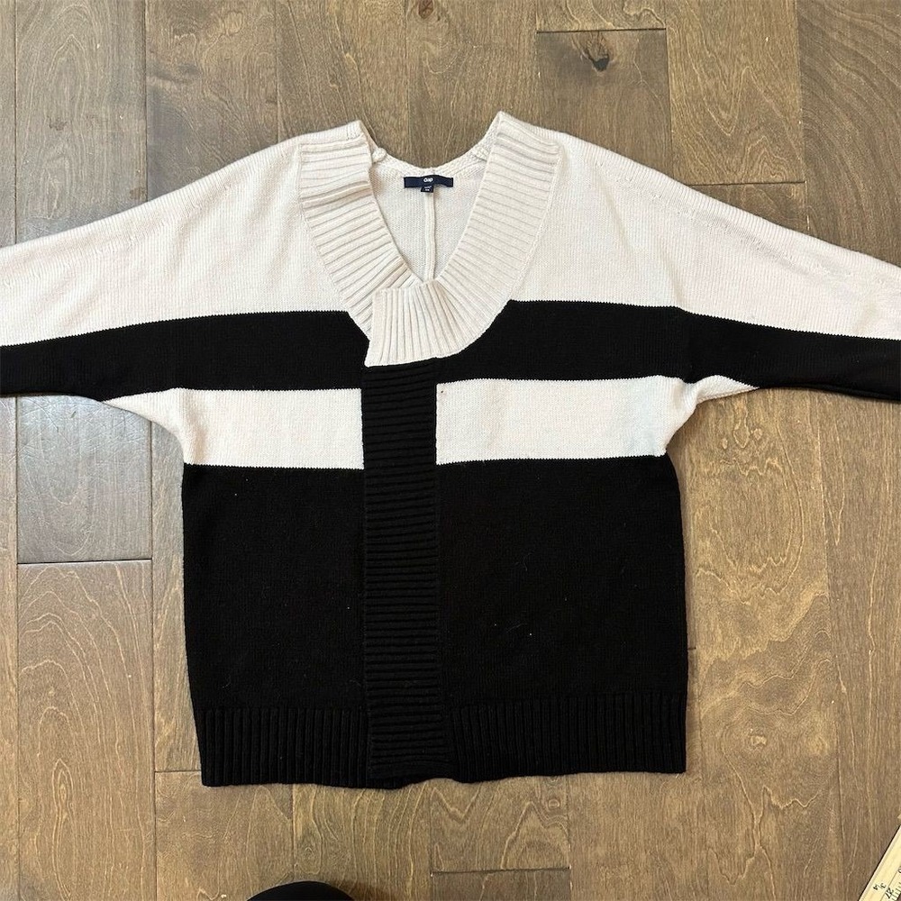 Gap Women's XS‎ Black & Beige Open Front Cardigan Sweater